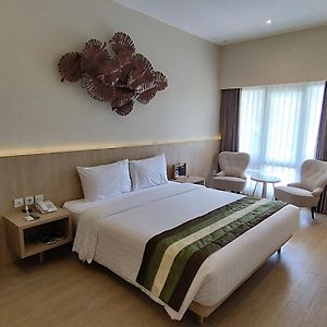 Grand Whiz Hotel Trawas Mojokerto